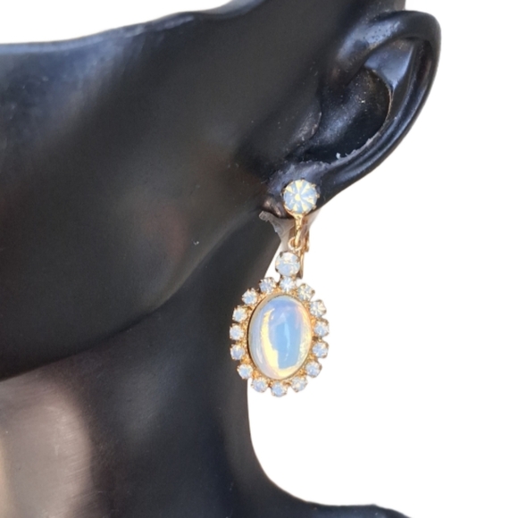 Vintage 1950s Opalescent Clip-On Earrings – Hollywood Glam! - Picture 1 of 5
